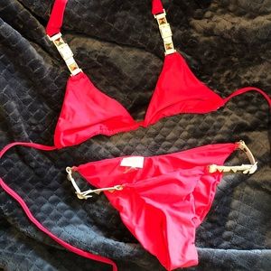 Beach Bunny Suimsuit